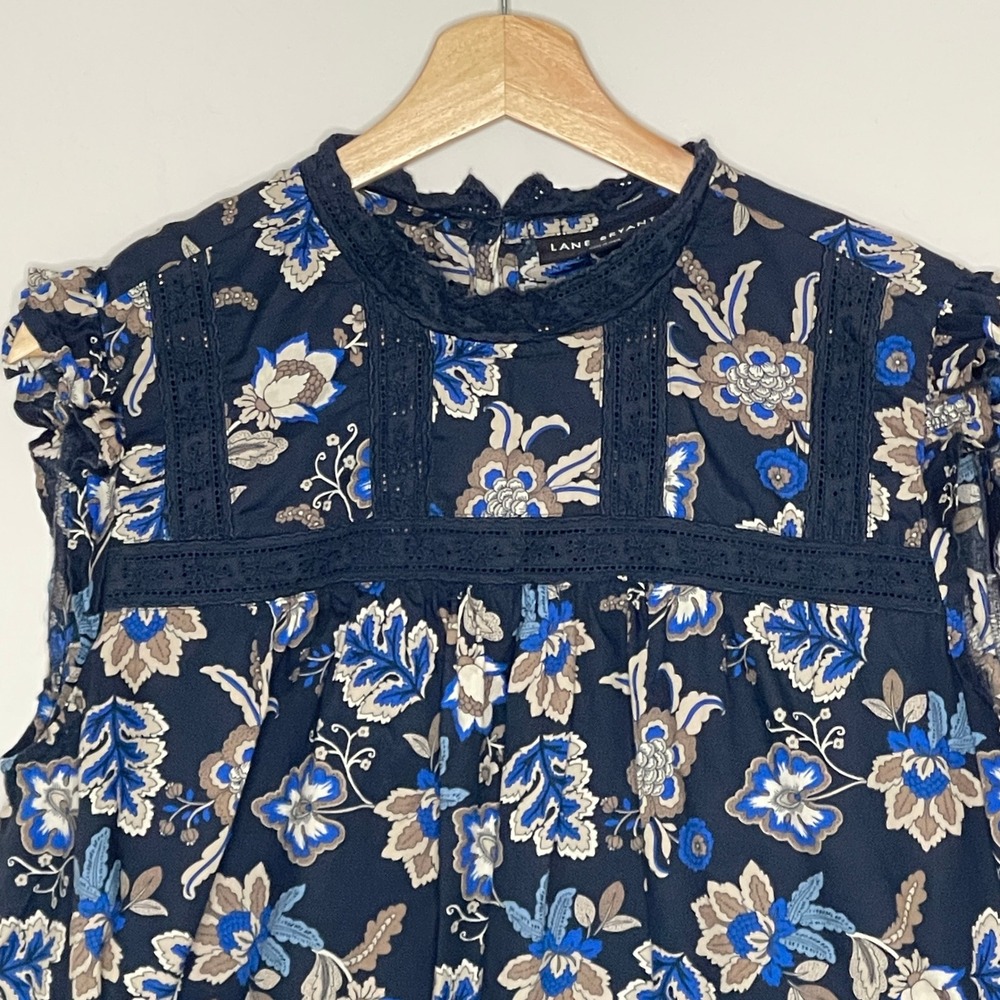 Lane Bryant Womens 16 Navy‎ Blue Floral Cotton Eyelet Lace Ruffle Sleeveless Top - Picture 3 of 10